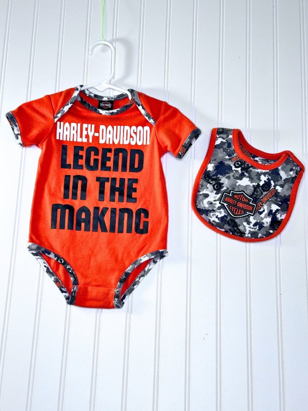 Harley-Davidson Orange Graphic Print Baby Bodysuit with Bib Size 18M